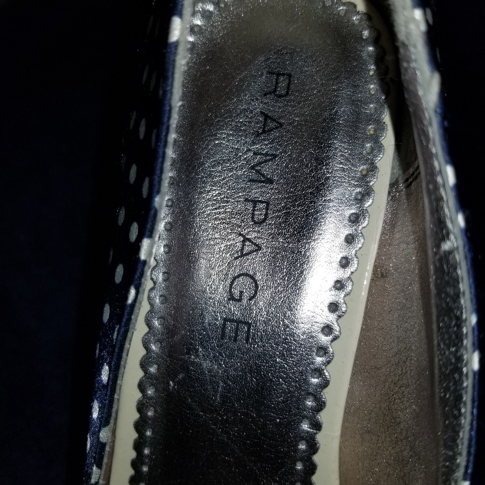 Designer Shoes - Picture 2 of 4